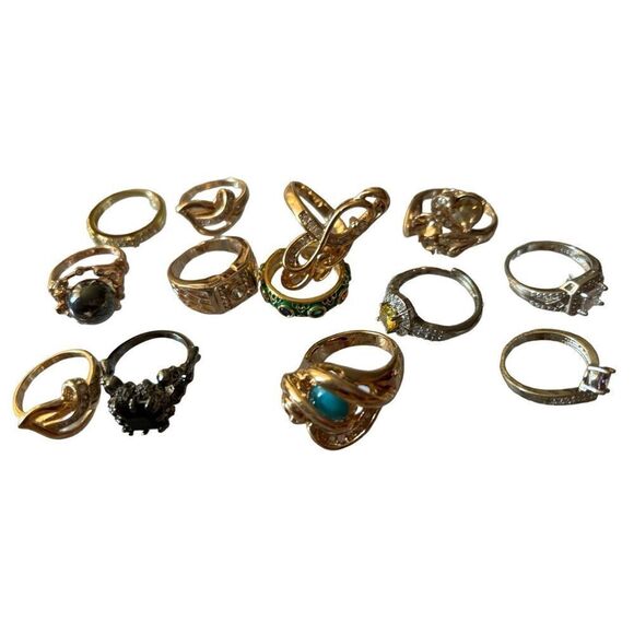 Gold Rings assortment - Picture 4 of 16